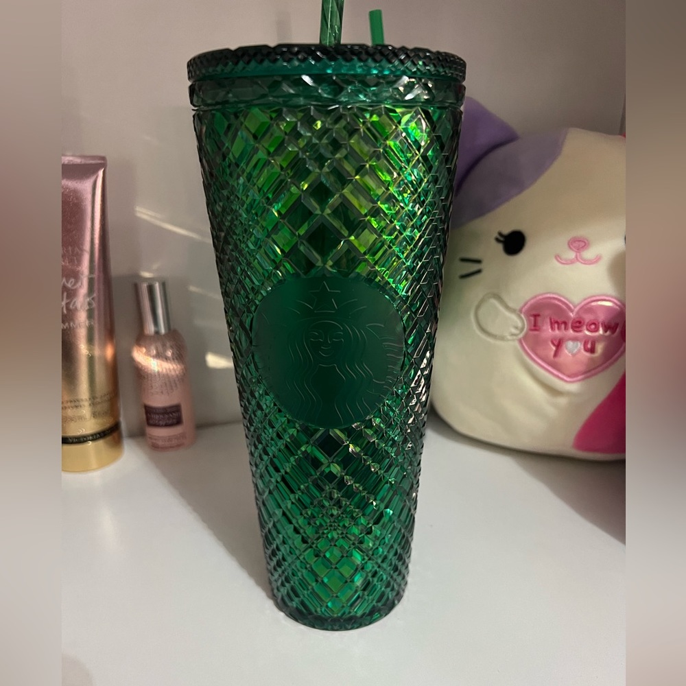 Brand new  but when I received the cup detached from the top ! Never used